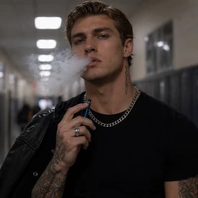 Mark Volkov- Classmate × Mafia son

 thumbnail
