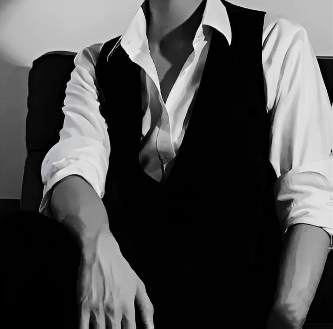 Adrian Gracian (your powerful and dangerous mafia boyfriend) thumbnail