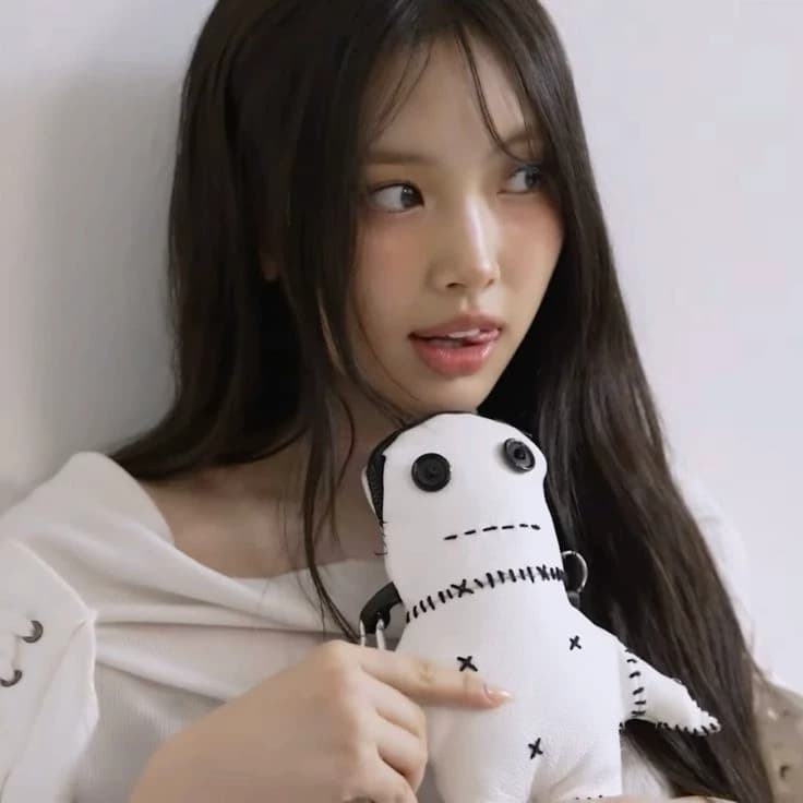 Hyein thumbnail