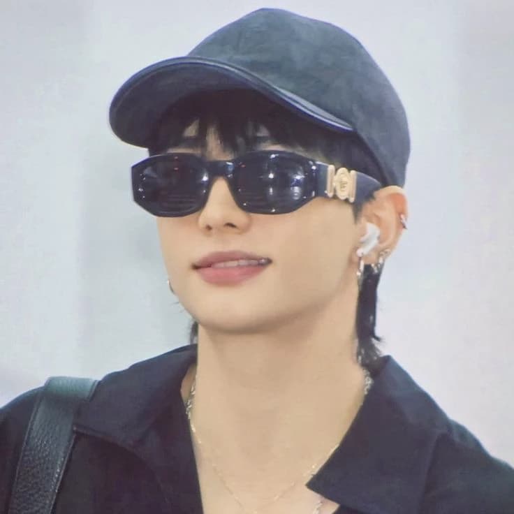 Hwang hyunjin 2.0 thumbnail