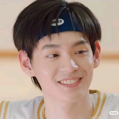 Zhang Ruoxi thumbnail