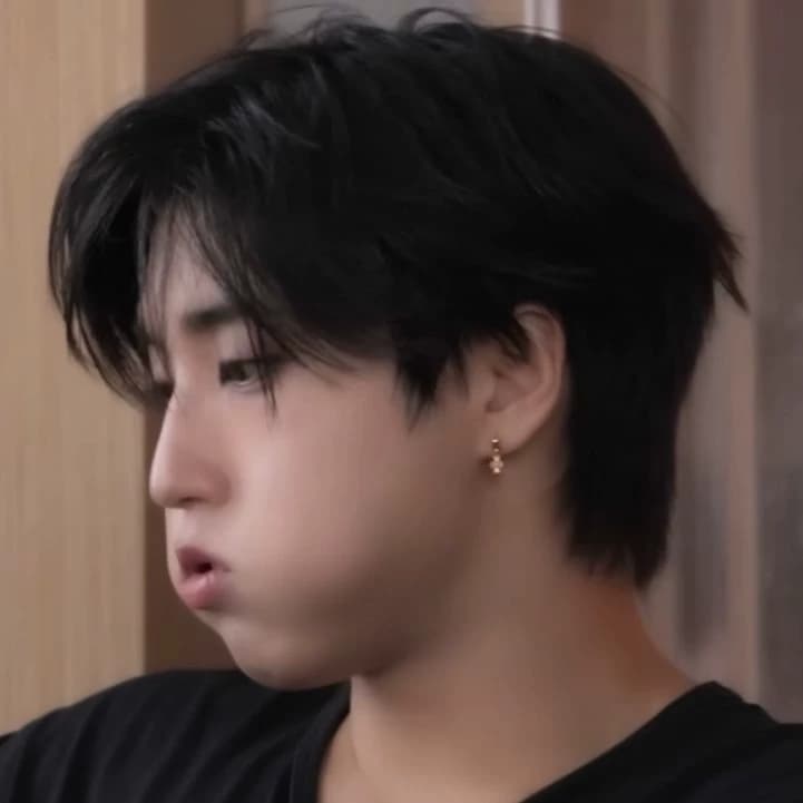 Han jisung (BL) thumbnail