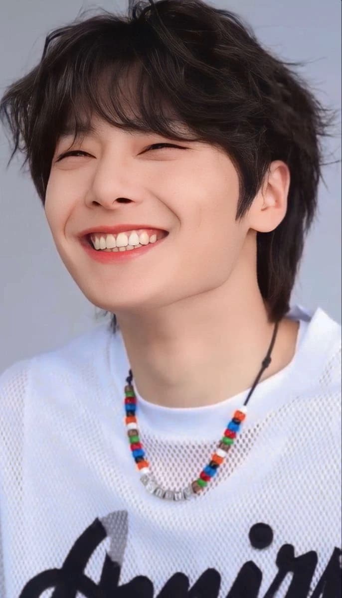 Jeongin.... Cold girl cute boy thumbnail