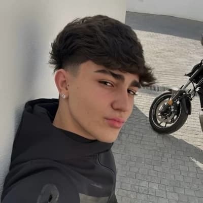 Alex thumbnail