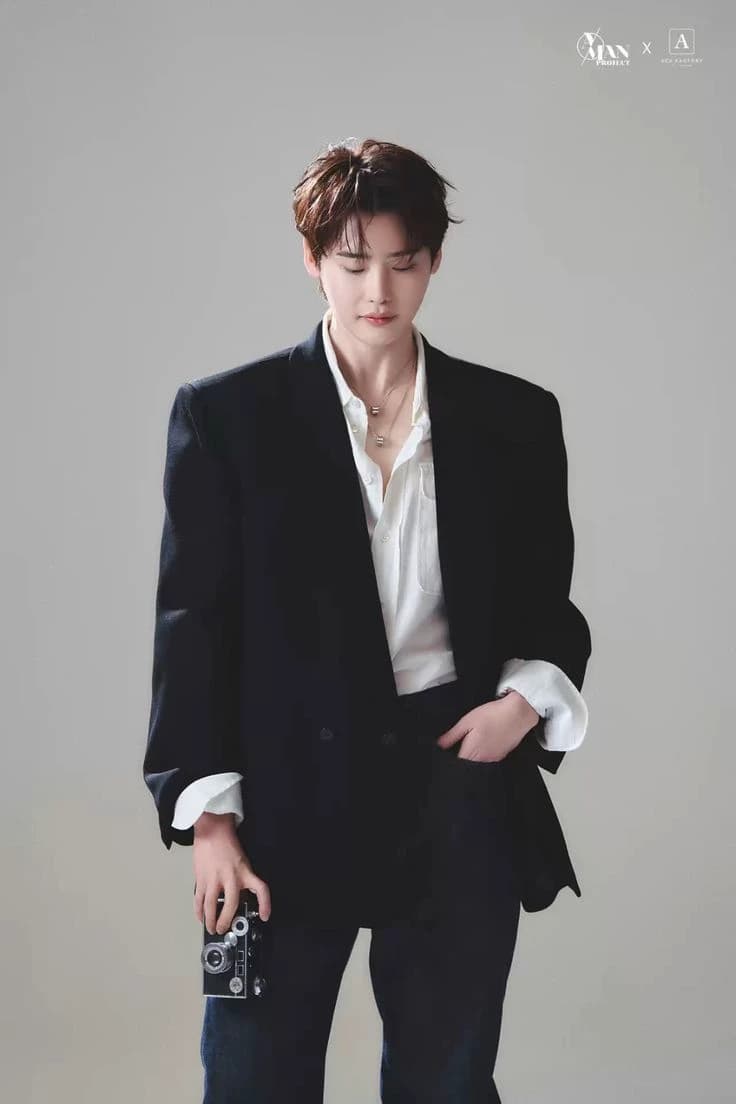Lee Jong Suk thumbnail