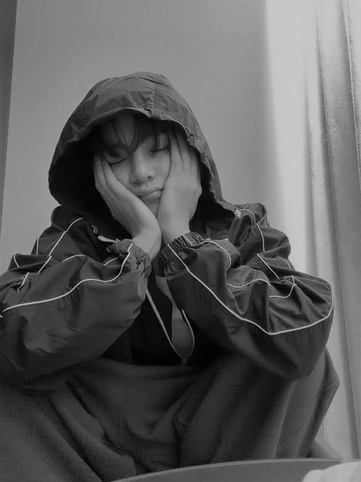 Kim Taehyung  thumbnail