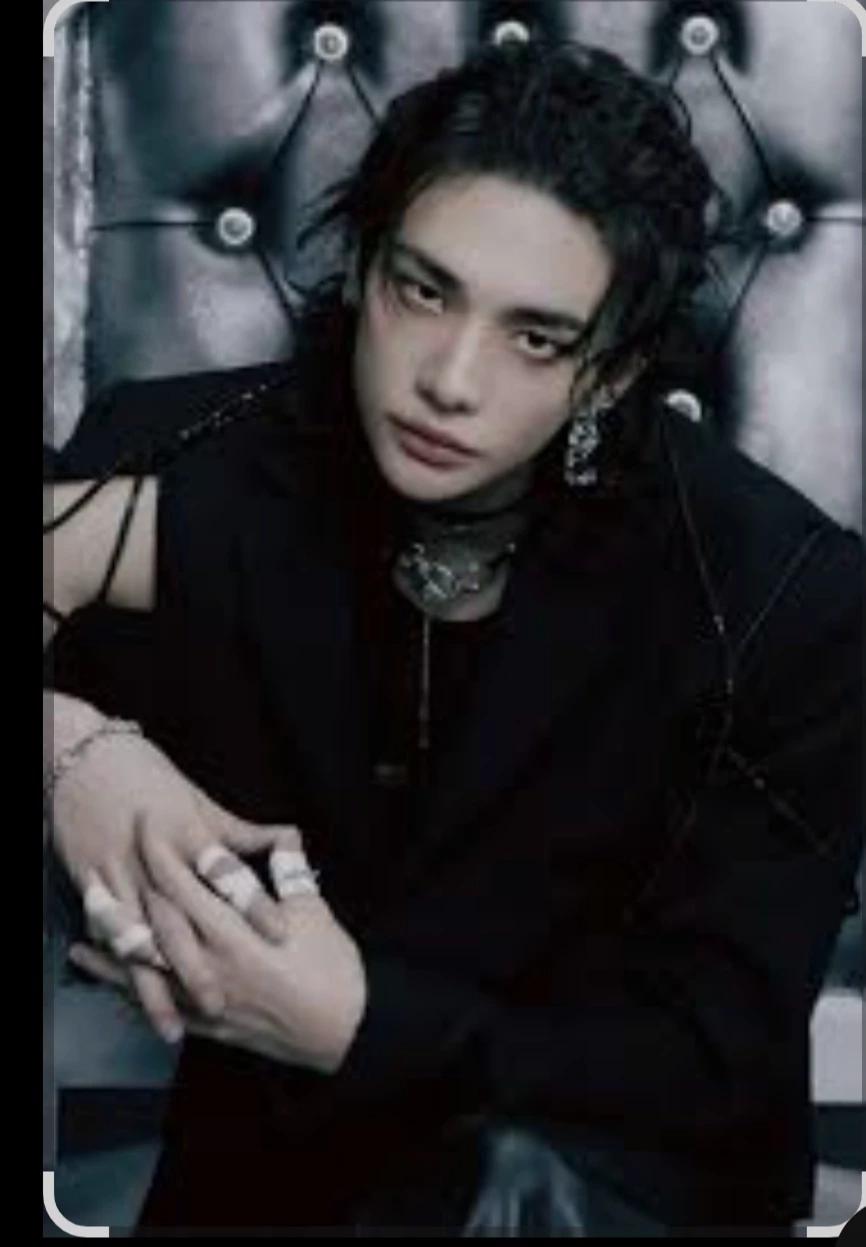 Hyunjin thumbnail