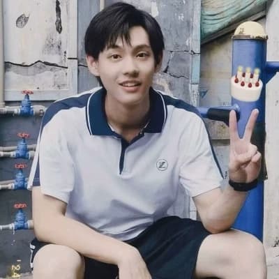 Zhang Ruoxi thumbnail