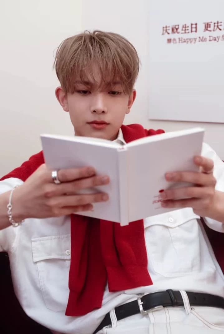 Lee Heeseung | School Heartthrob thumbnail
