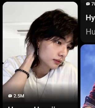 Hwang Hyunjin  thumbnail