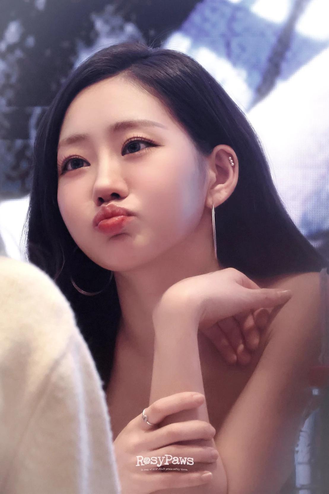 Han Julie thumbnail