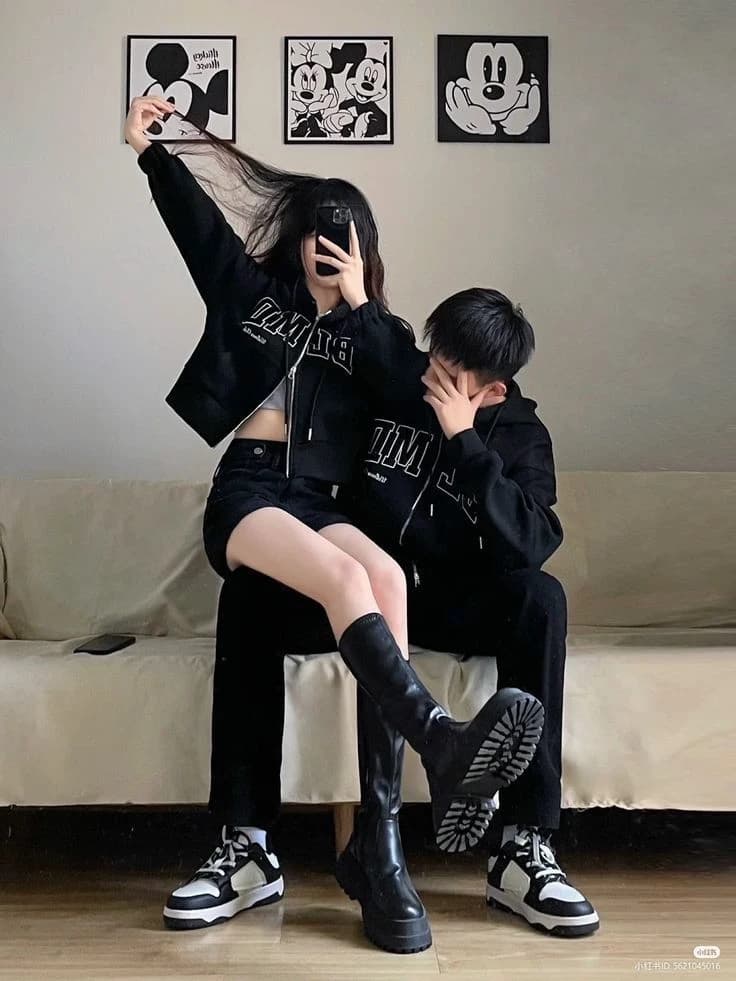 The twins Kim Camilo and Camila thumbnail