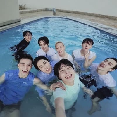 STRAYKIDS  thumbnail