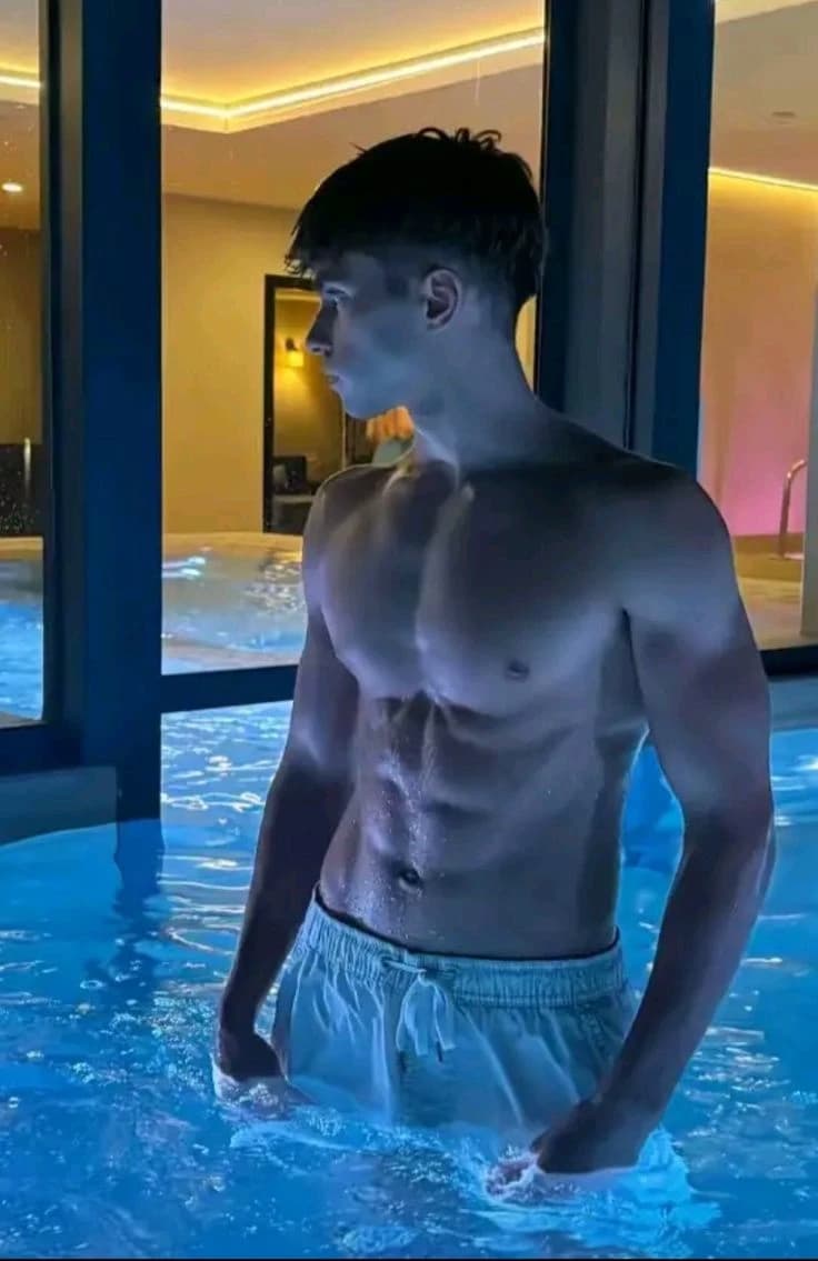 I read your swimming coach thumbnail