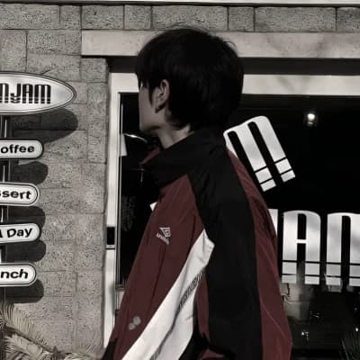 Max-Bl-popular guy and you a serious♡ guy thumbnail
