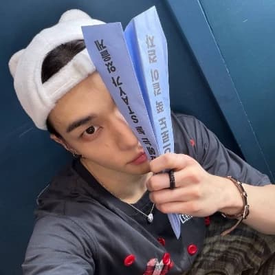 Hwang Hyunjin thumbnail
