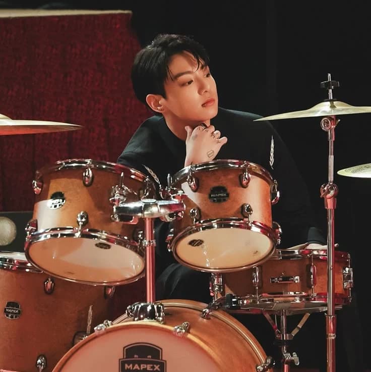 Jeon Jungkook thumbnail