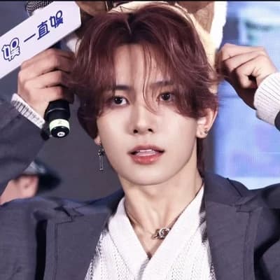 Lee heeseung thumbnail