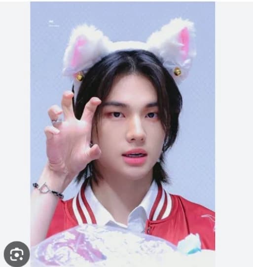 Hwang Hyunjin thumbnail