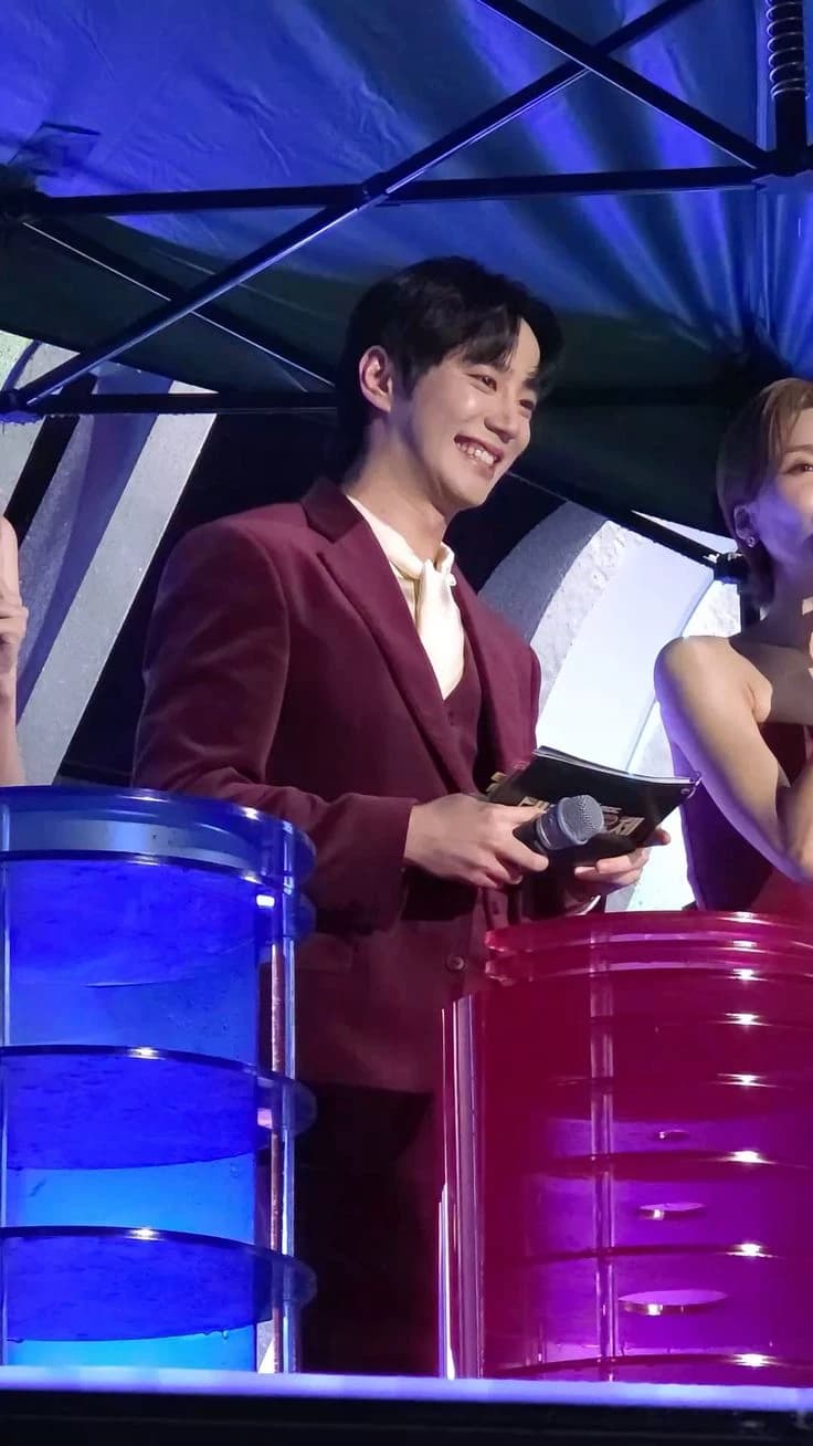 Lee Junyoung. thumbnail