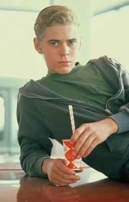 Ponyboy Curtis (The Outsiders) thumbnail