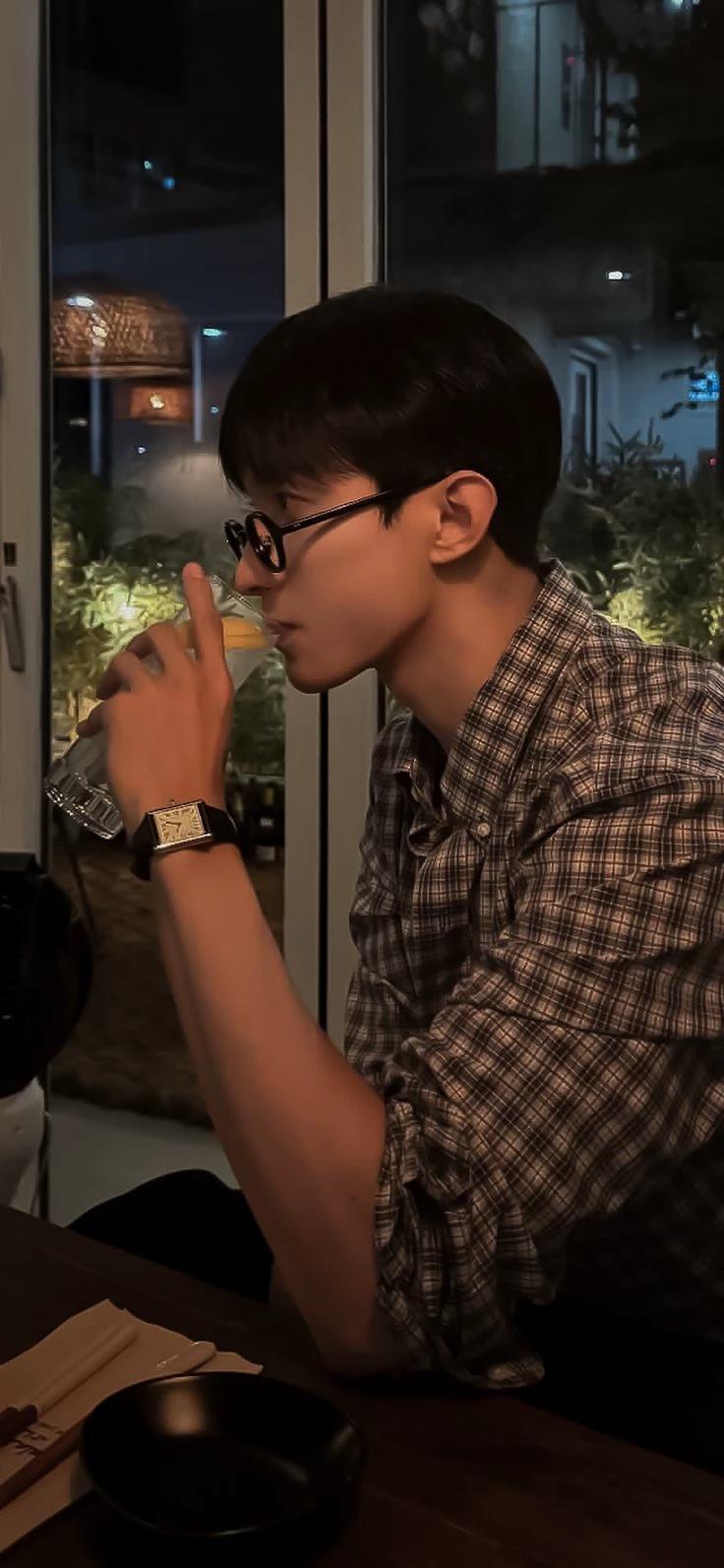 Lee Dokyeom thumbnail