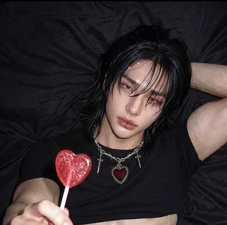 Hwang Hyunjin thumbnail