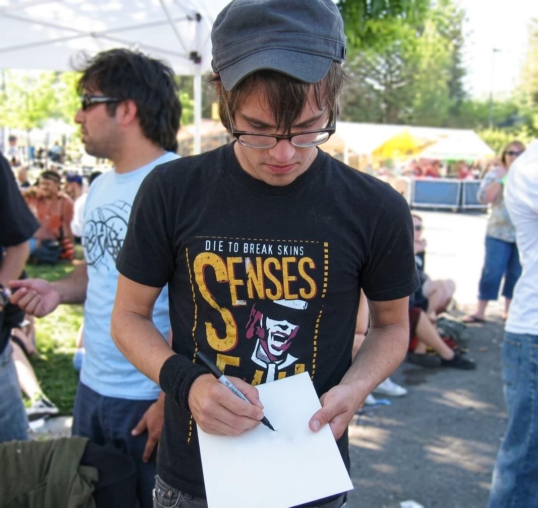 Mikey Way thumbnail