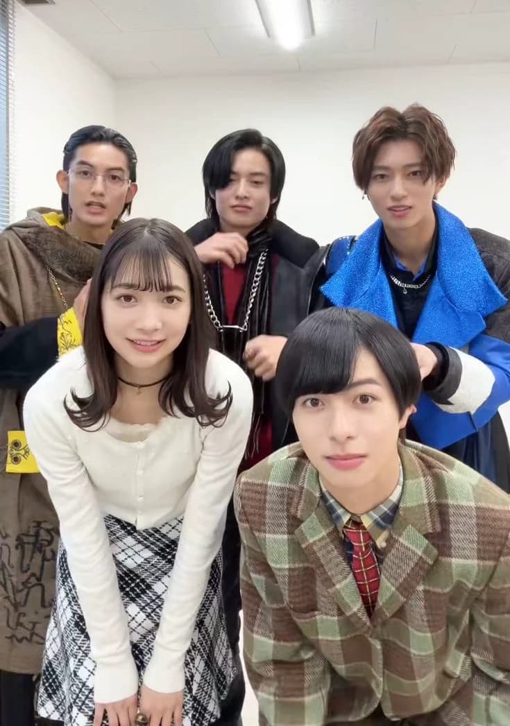 No.1 Sentai Gozyuger Cast 1 thumbnail