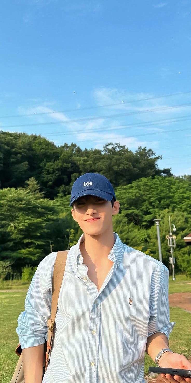 Lee Dokyeom thumbnail