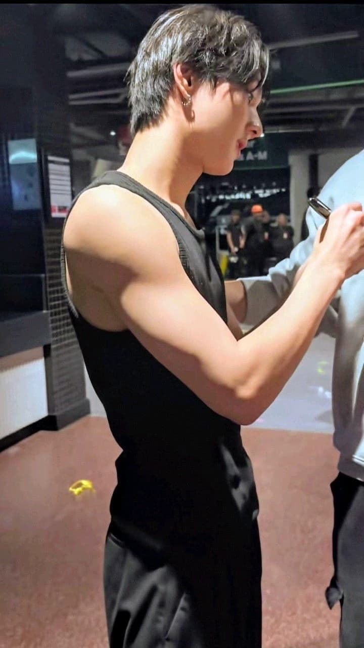 Jungwon thumbnail