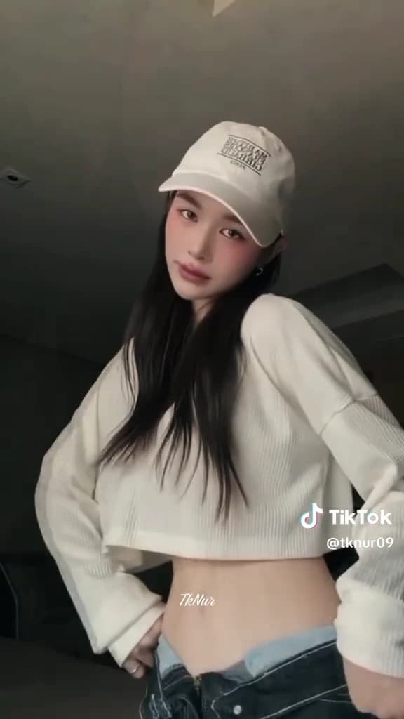 Nur Desoraya thumbnail