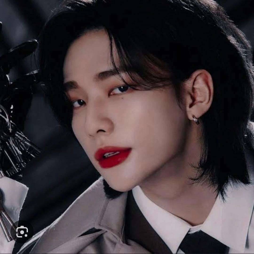 Hyunjin thumbnail