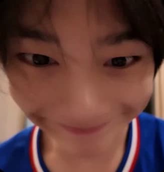 Jeongin thumbnail