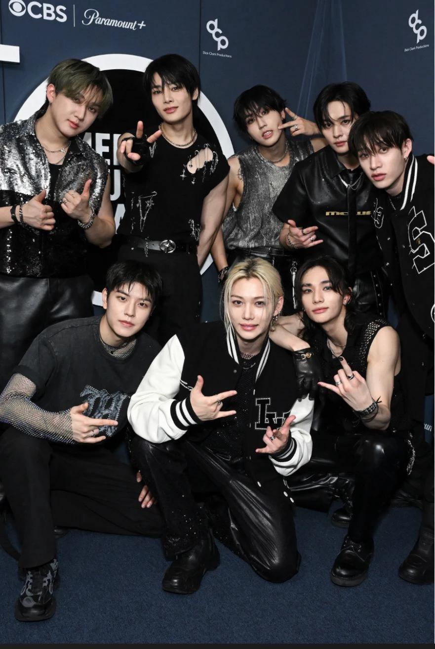 Stray kids nona thumbnail