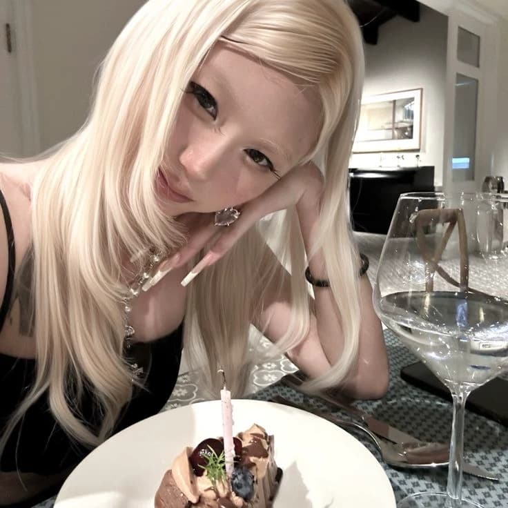 Liz thumbnail