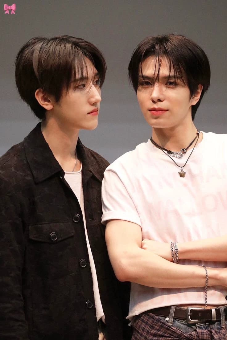 Baekgyeul & Yejun (E'last) thumbnail