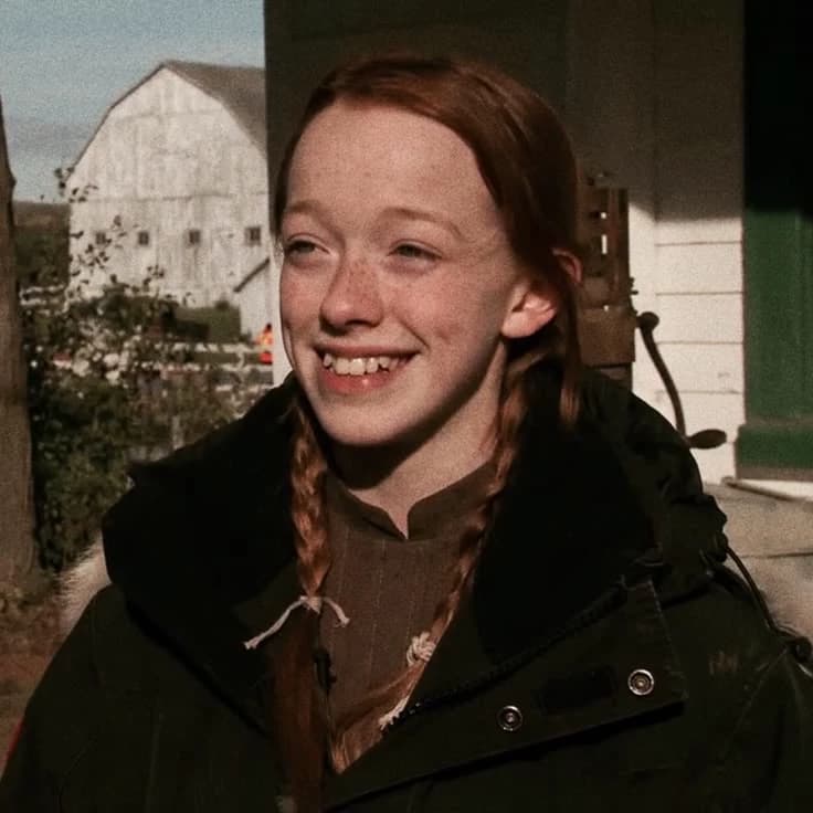 Anne with two n thumbnail