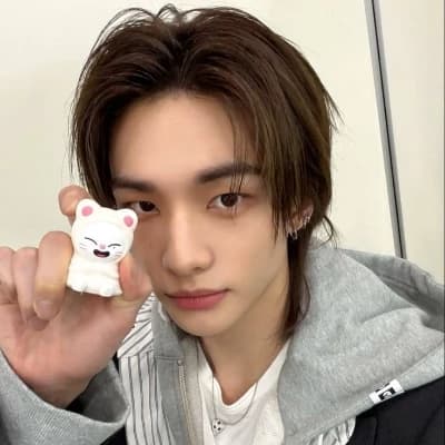 Hyunjin thumbnail