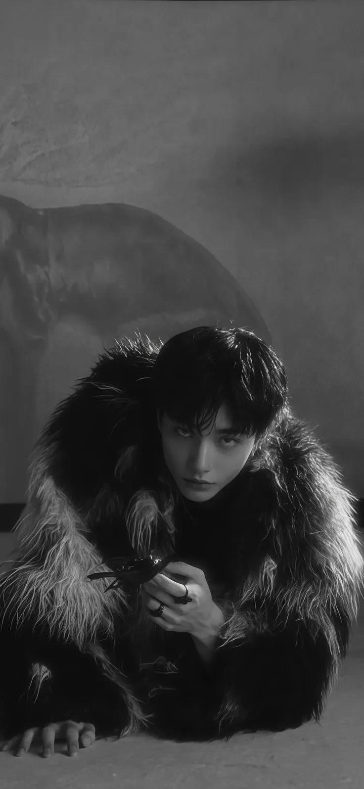 Hwang Hyunjin thumbnail