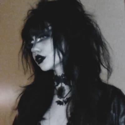 Layla Blackwood thumbnail