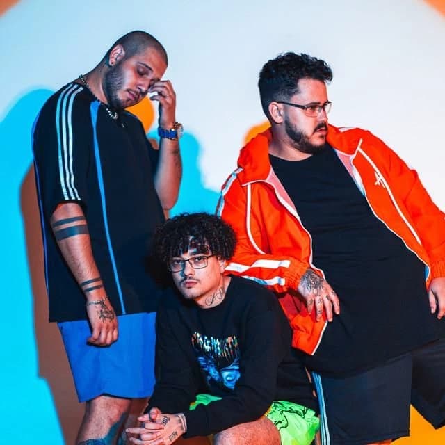 Lucas A.R.T. and Pedro Alvez and Gabriel Rodrigues - 7 Minutoz thumbnail