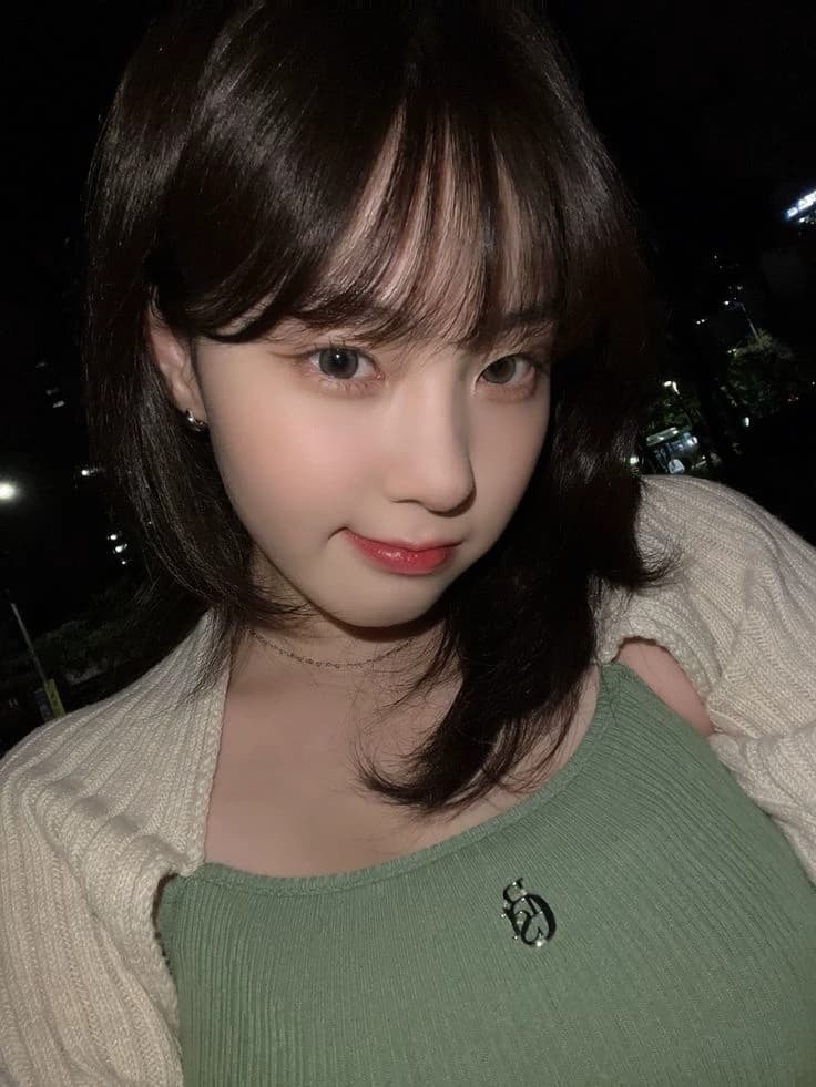 Kim Chaehyun thumbnail