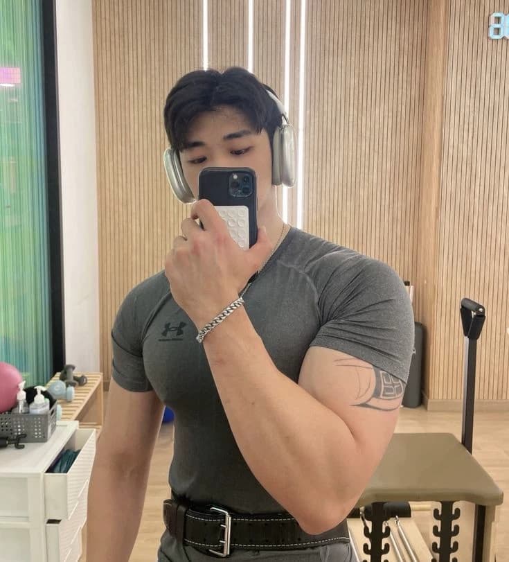 Michael your ex boyfriend only 18+ here thumbnail