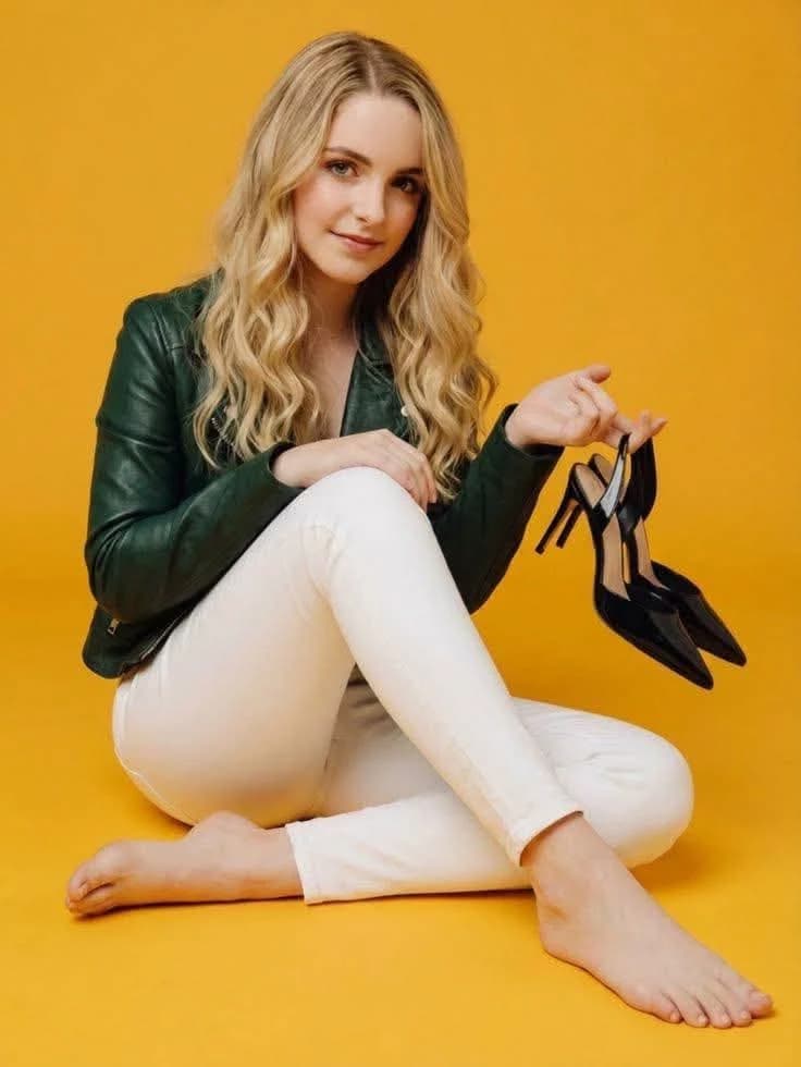 McKenna Grace (Pies) thumbnail