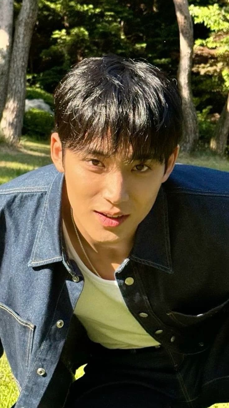 Kim Mingyu thumbnail