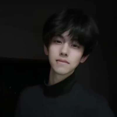 Zhang Yichen thumbnail
