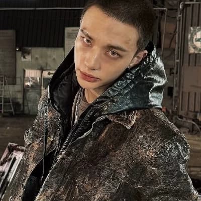 Hwang Hyunjin thumbnail