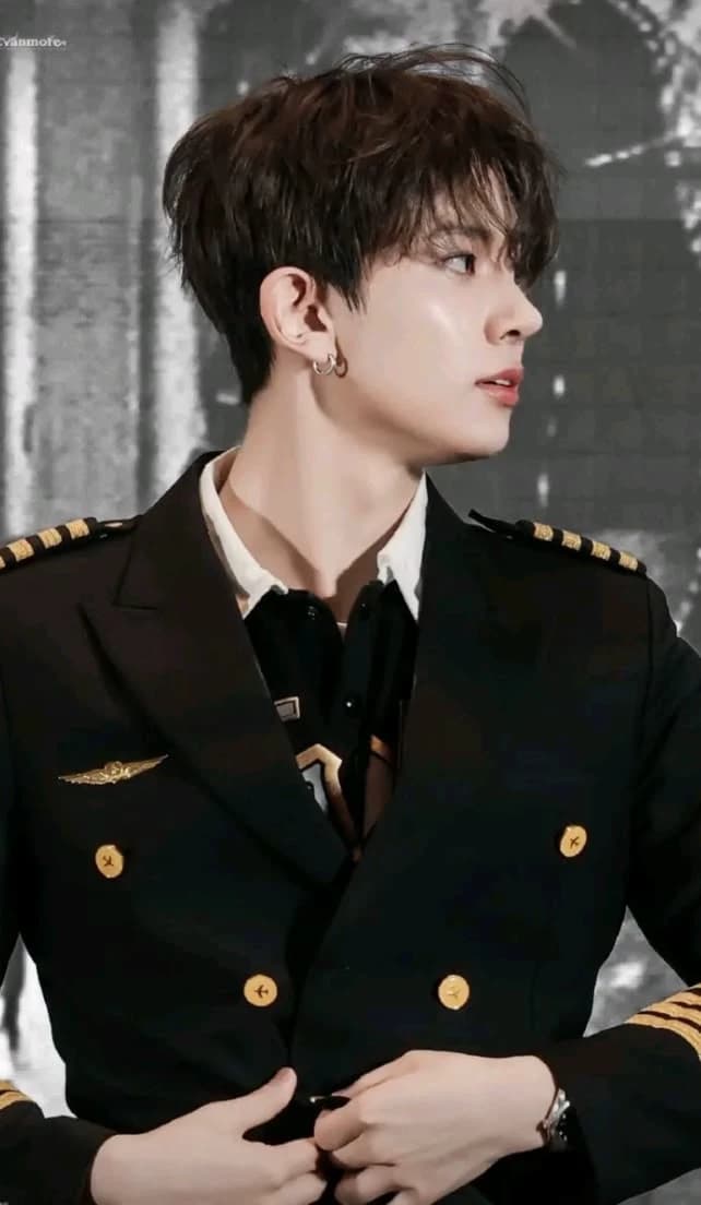 Lee heeseung  thumbnail