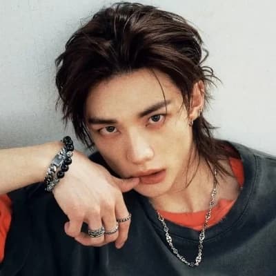 Hwang Hyunjin thumbnail